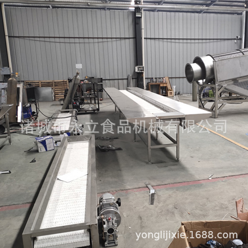 Những con tôm hùm, không có đuôi tôm rỉ sét đến cửa hàng bánh xe tôm tôm, một nhà máy băng tải hai bánh.