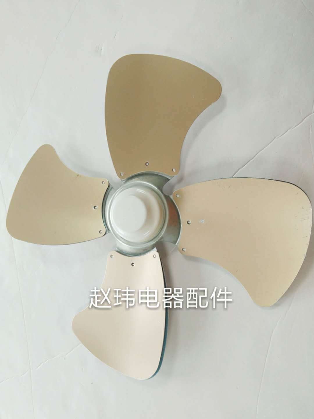 Fan hâm mộ bằng nhôm cao 16 inch và hai mùa của quạt nhôm.