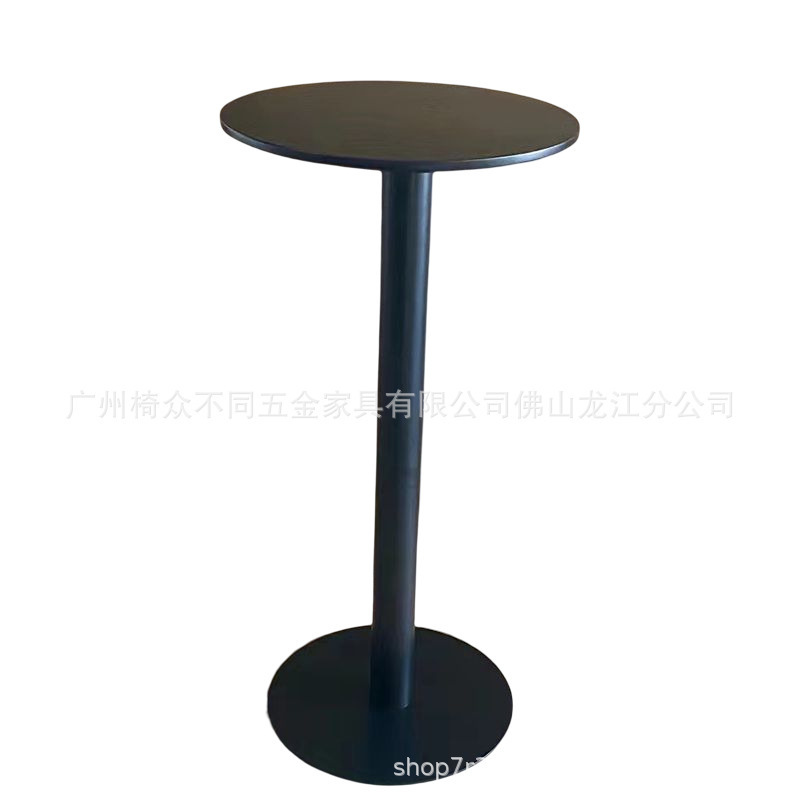 The Fushan factory is straight to the northerlies' modern, simple table of wood.