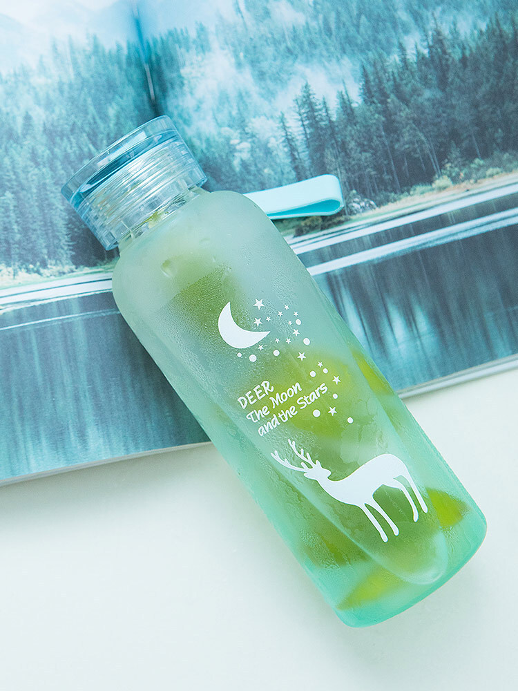 The Korean version of the sandy moose glass will follow the young girl's new water cup's creative trend.