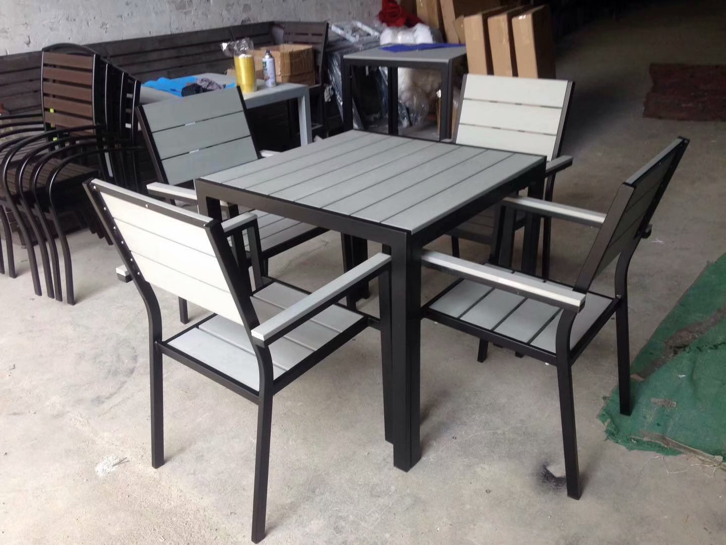 Outdoor furniture, outdoor tables, chairs, wooden chairs, indoor garden tables, chairs, and a new combination of tables and chairs