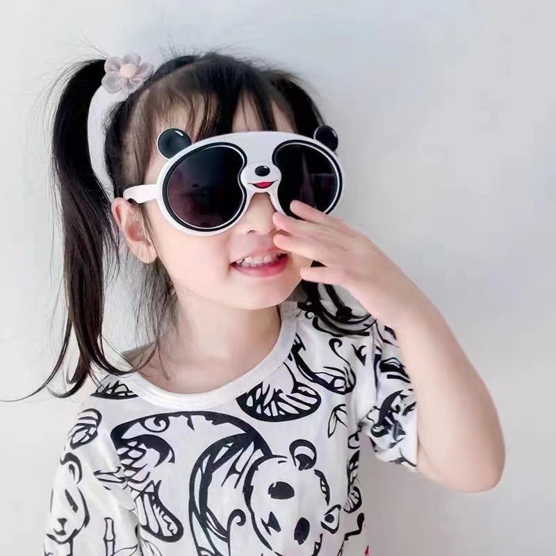 New little panda child sunglasses, radiant sunglasses for girls with UV baby silica net red sunglasses