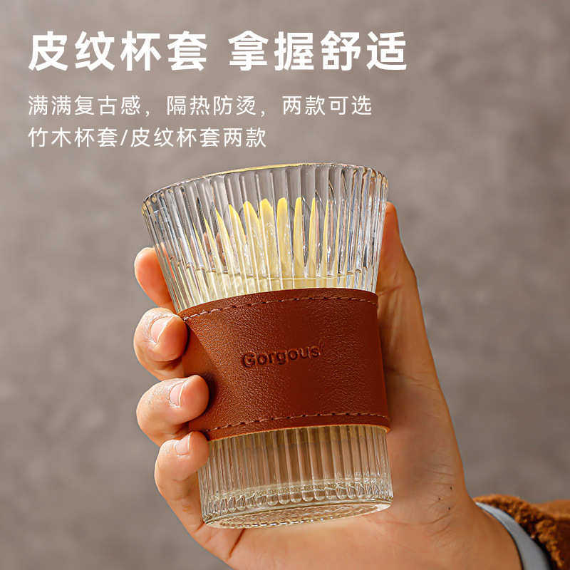 The Creativity Pistol home with the hot coffee cup and the iron latte for the hot glass. 모든 사진 보기