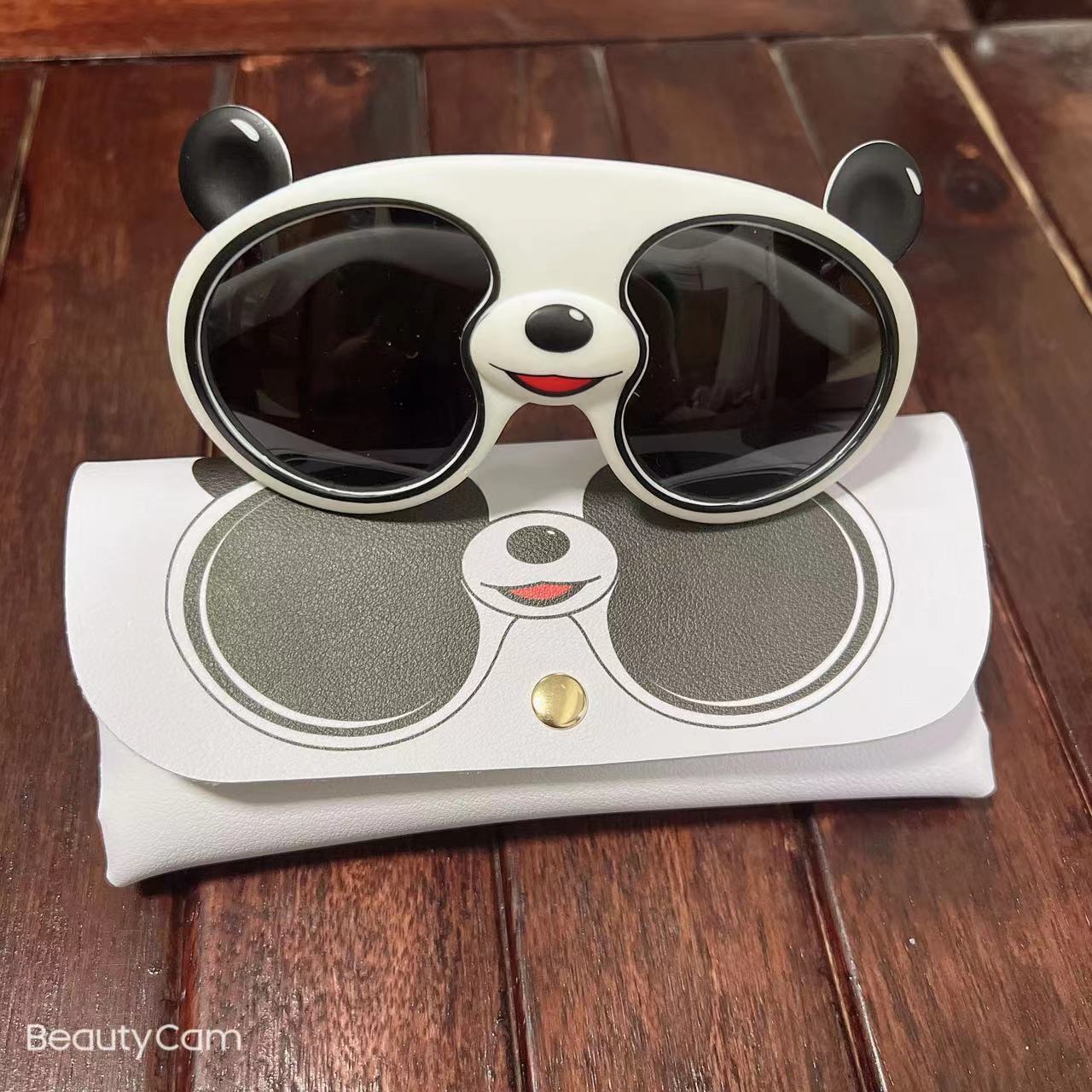 New little panda child sunglasses, radiant sunglasses for girls with UV baby silica net red sunglasses