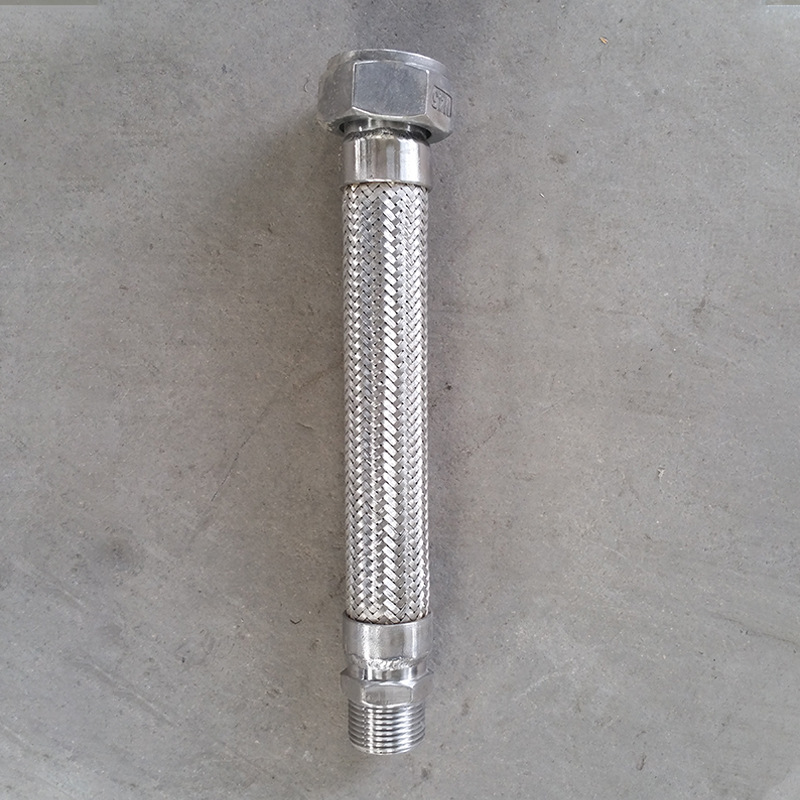 Supplying an outer screw and a screw-up metal hose soft connection 304 stainless steel liner.