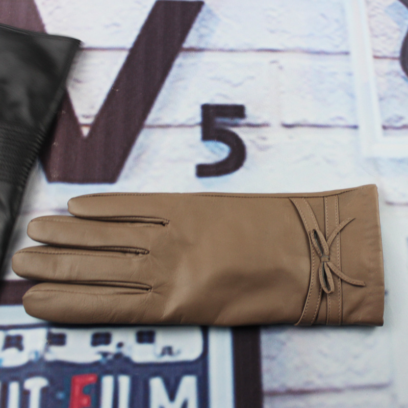 2021 new lady lambskin gloves.