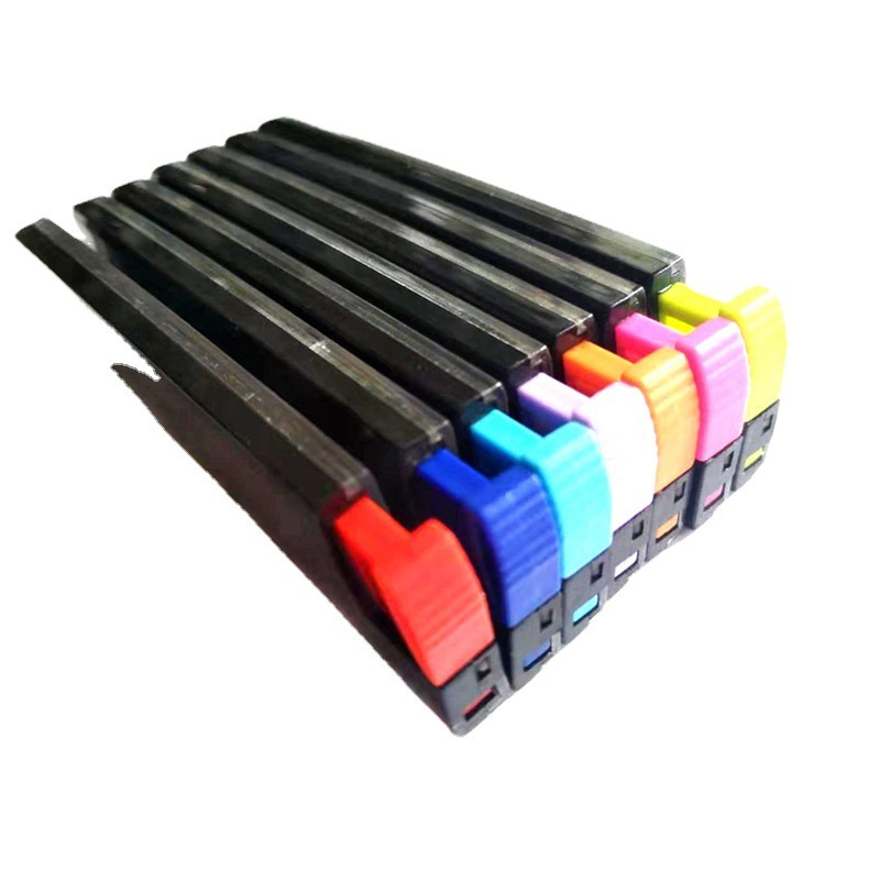 The resin automatic pencil core box.