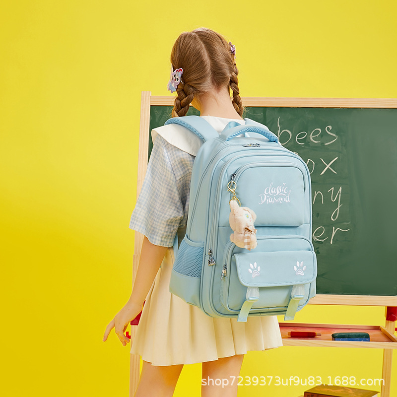 In 2022, the new student bag was sweet and lightweight, with a high capacity of 1-6.