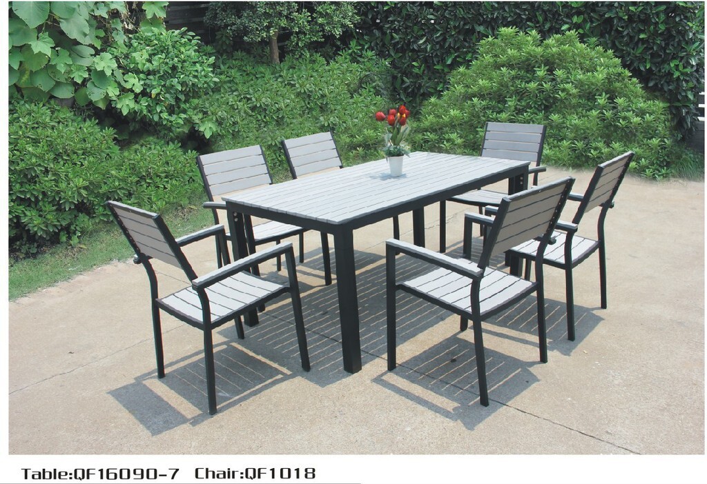 Outdoor furniture, outdoor tables, chairs, wooden chairs, indoor garden tables, chairs, and a new combination of tables and chairs