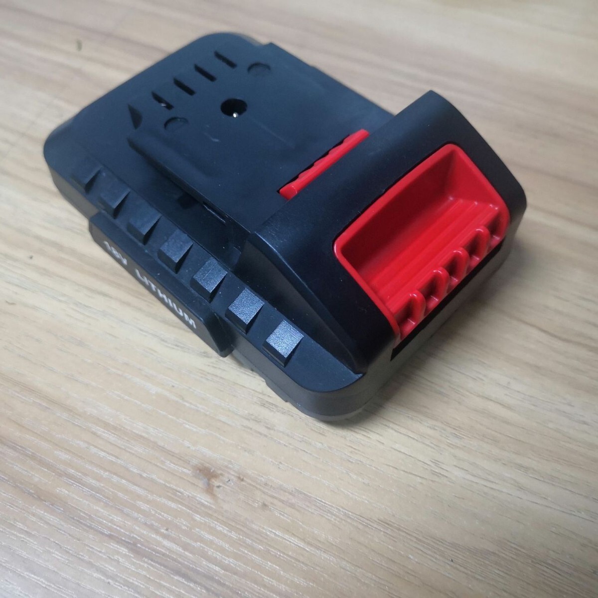 Lithium-assembled batteries with electric sprayer rubber gun fittings