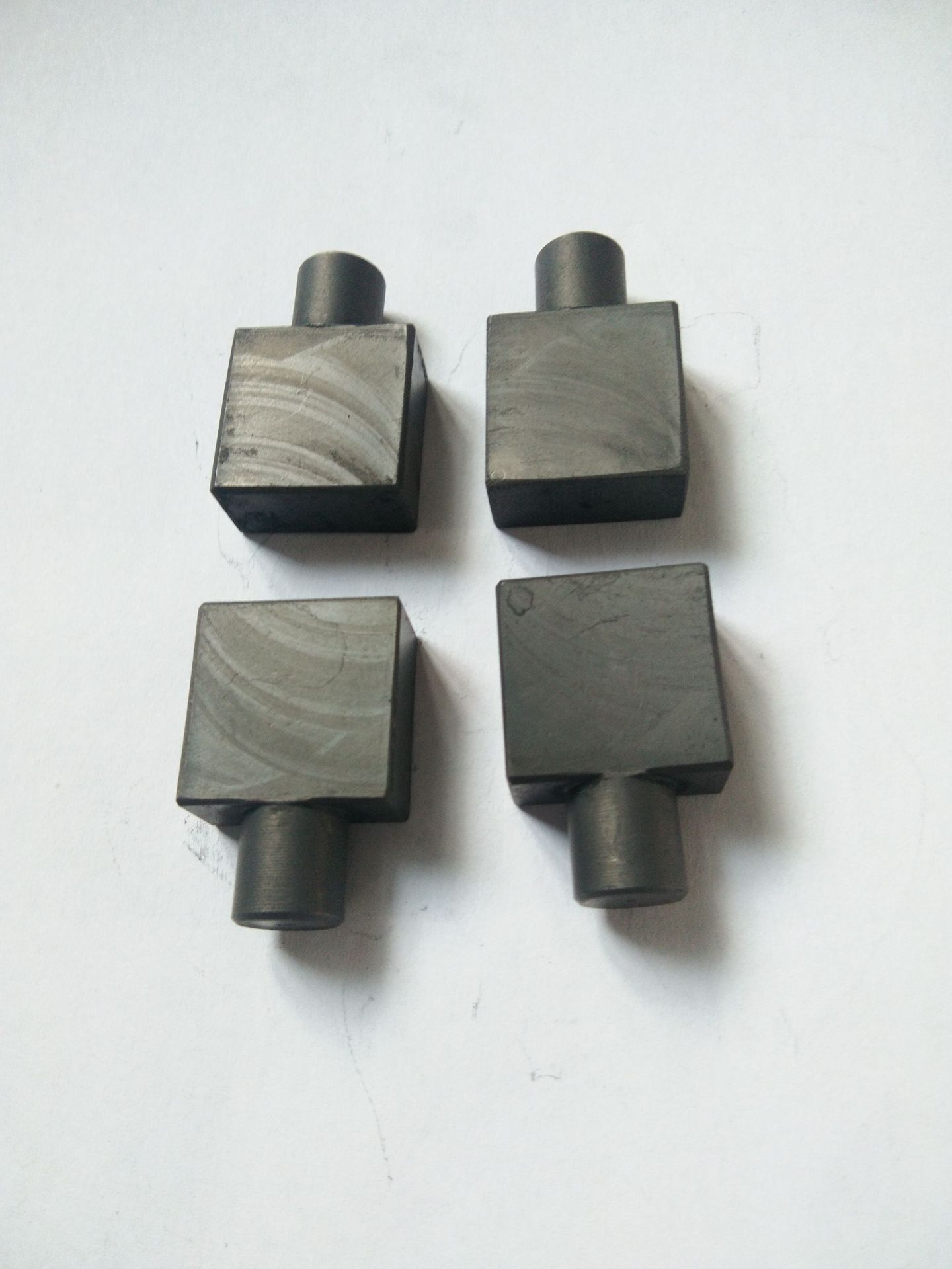 Silicon carbide ceramics in different forms to customize carbide blocks resistant to high temperature corrosion