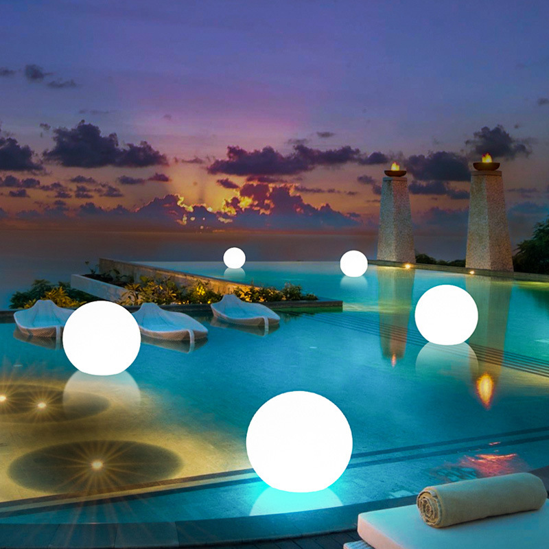 Led-lighted solar courtyard spherical lights on the garden lawn of the villa decorated the waterproof outdoor atmosphere lights