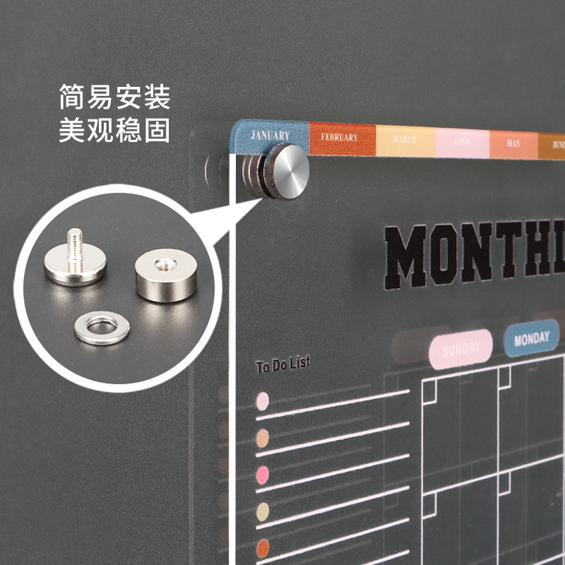 The Amazon calendar's magnetic messageboard is customised with a transparent macly board in the fridge.