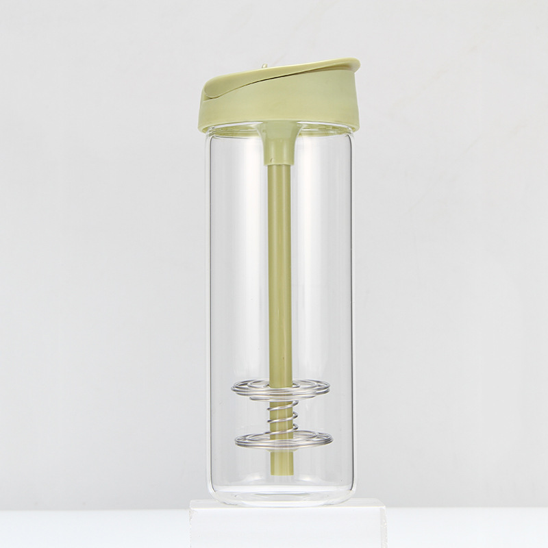 A double glass with a high-temperature-resistant, transparent student suction glass, and then a whole series of hands.