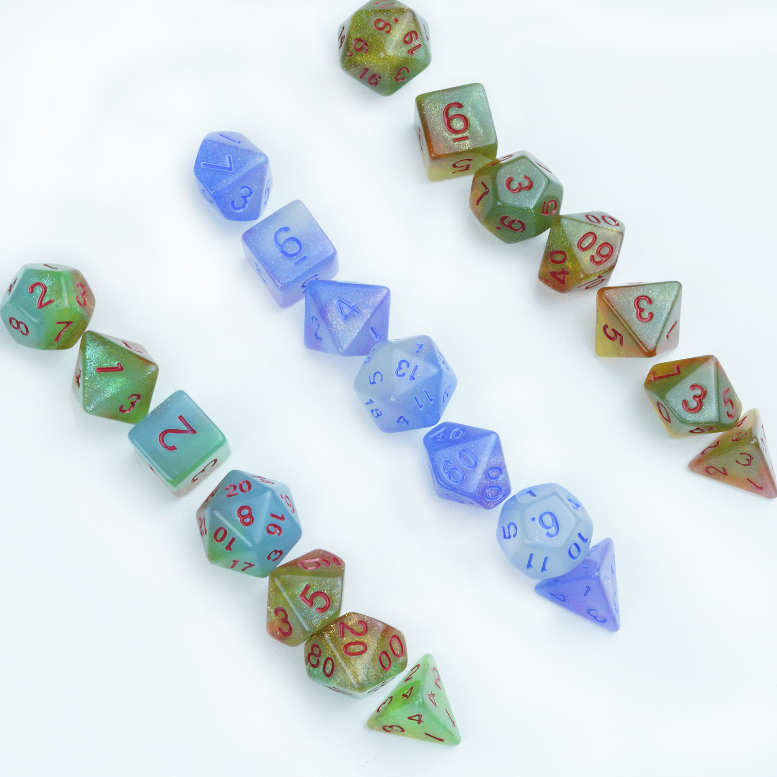 The manufacturer's spot Dice Dragon and the underground three-coloured night dice DND game set of seven grains