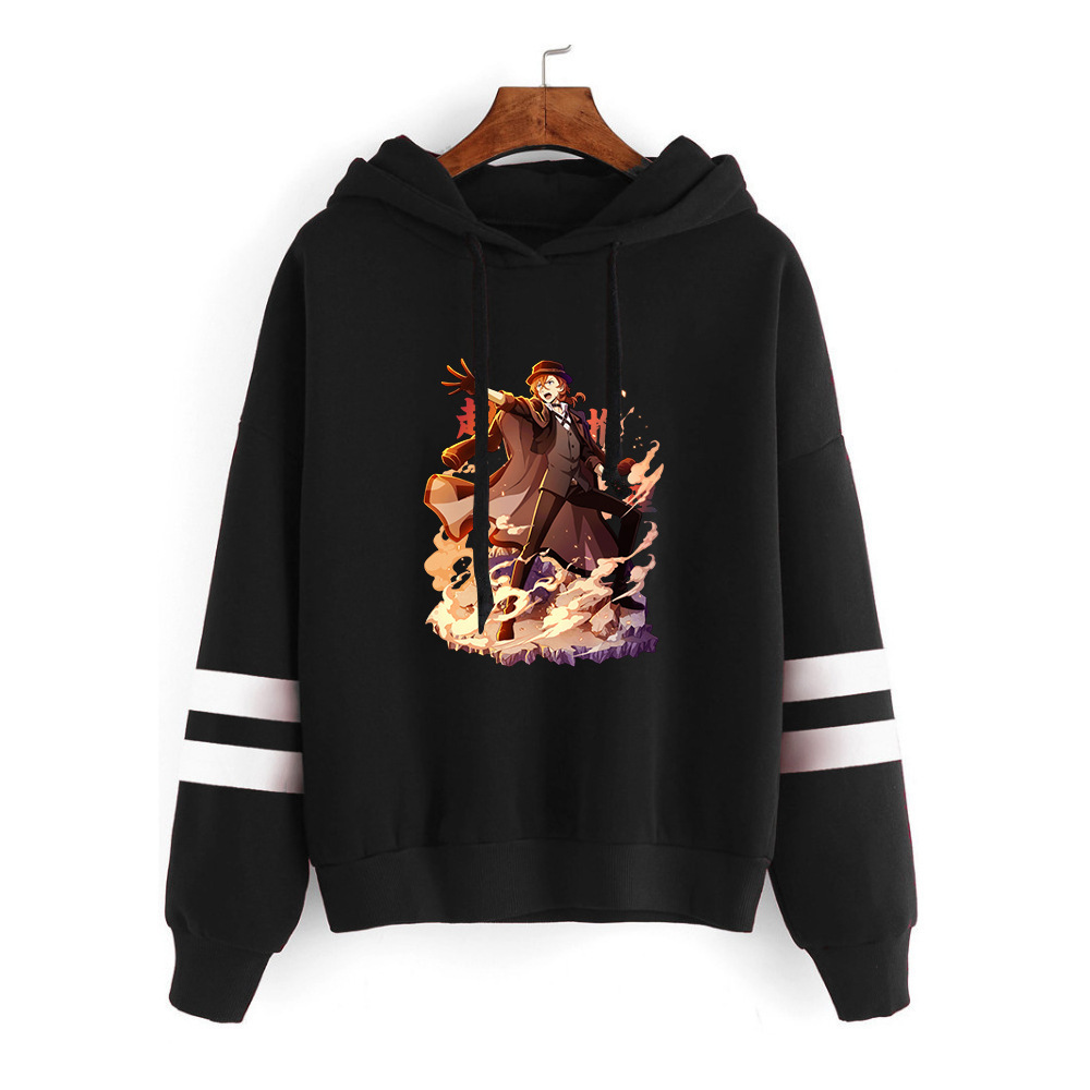 Cross-border supply of Zhang Wen Hoo-Dog's jerseys, and a velvet hat coat for the Dynasty Dragon.
