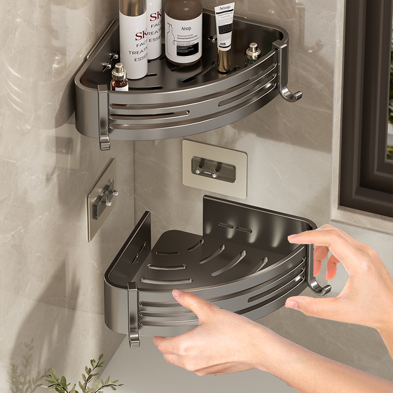 Phòng tắm không khí mở để bao gồm một khung không gian xếp lại nhôm cho các thiết bị toilet xuyên biên.