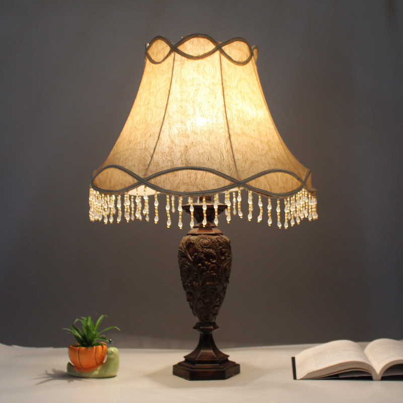 Wholesale of lamp-brand fittings in the lamp stand indoors for direct sale at source