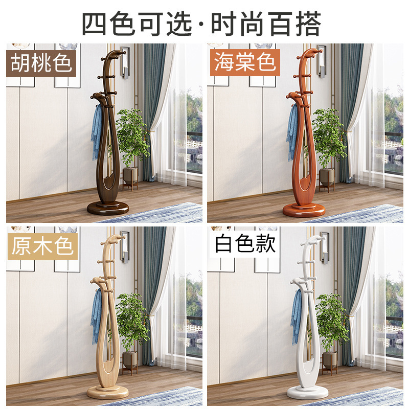 Ngôi nhà trong những cái móc mũ gỗ thật với quần áo có lưới, móc treo phòng ngủ, đồ gỗ sang trọng và Trung Quốc.