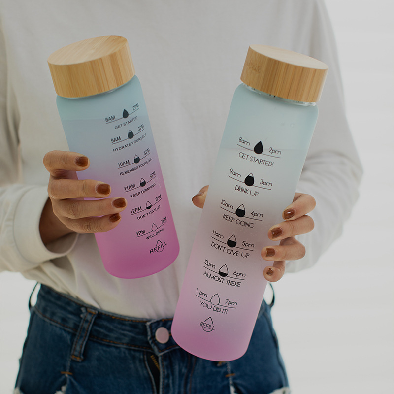 Gradually, a thousand milligrams of water cups for tea glass women carry tea insulated from heat and blasted from heat cups.