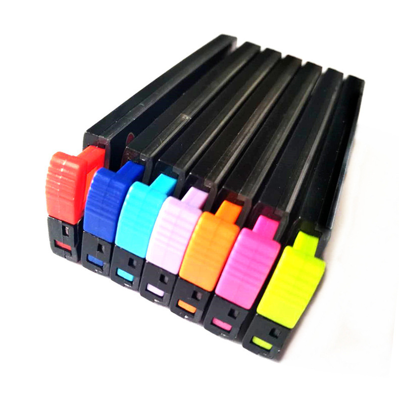 The resin automatic pencil core box.