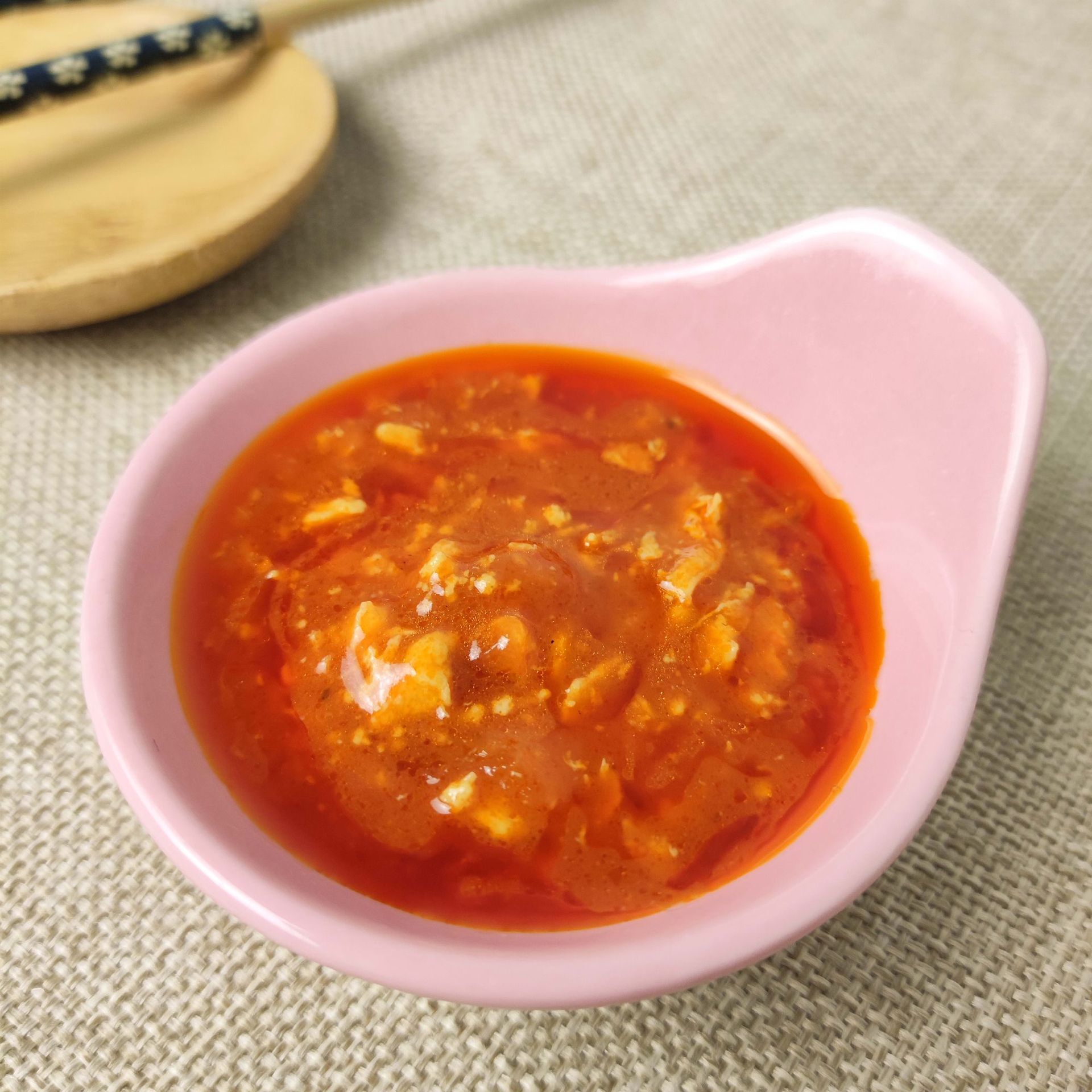 Trứng cà chua và mì, gạo và gạo.