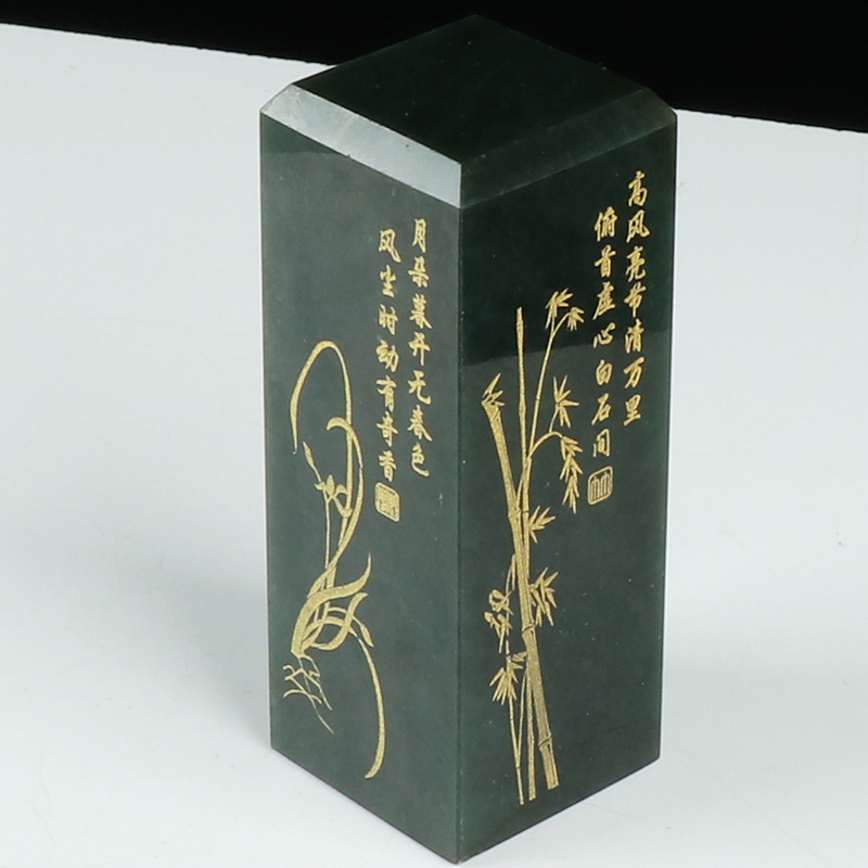 In Guangzhou, magma and jade seals are made to customise all kinds of sculpture.