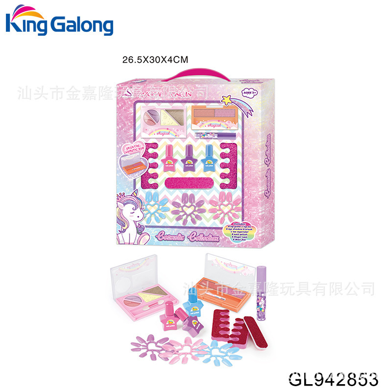 Đồ trang trí không độc hại của trẻ em để cho các cô gái thiết kế hộp trang điểm khắp đất nước để hâm nóng đồ chơi.