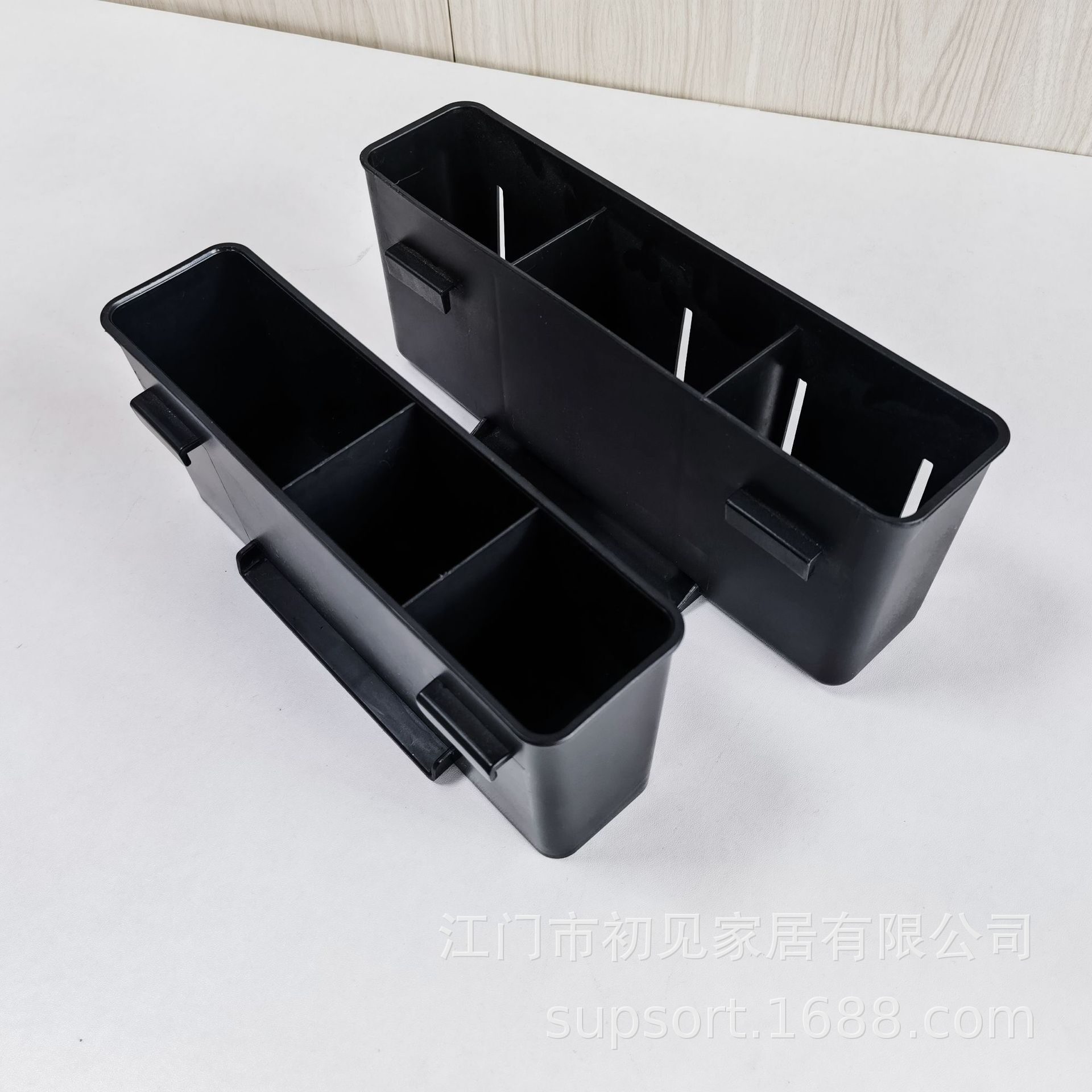 Nhà máy gốc điều chỉnh một ban quản trị nhà bếp với tấm vải bạt và một cái tô với bộ nâng bằng nhựa.