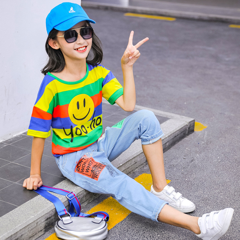 Girl jeans with a new 2023 summer short-sleeve cartoon kit with nine-and-seven pants for the big boy in the round collar.