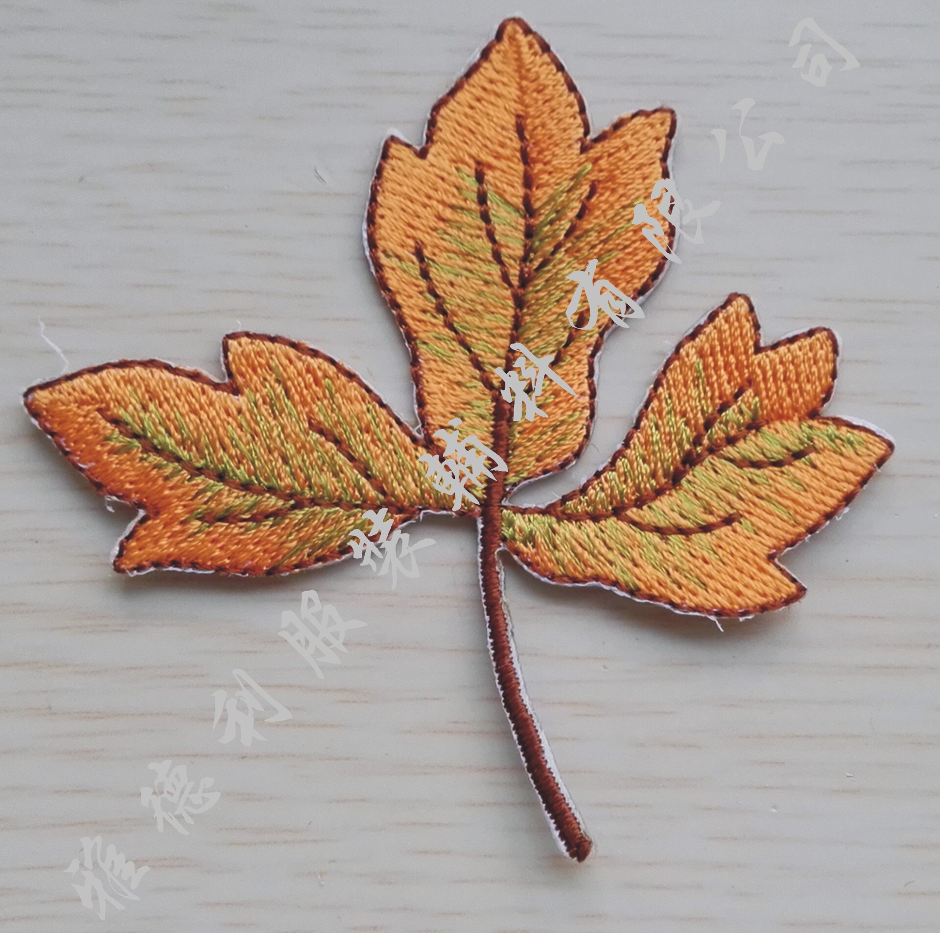 【布貼】老虎頭刺繡章 繡花章  繡花布貼  背膠章 章仔