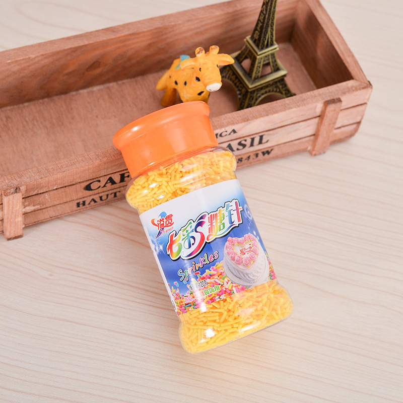 Dịch bởi Vũ Hạnh, Mai Linh, Nga, Huy Tô, Yuki, Ann, Phương Những vật liệu thô được nướng ngoài nước, bánh đường trộn với nhau được trang trí bằng kẹo