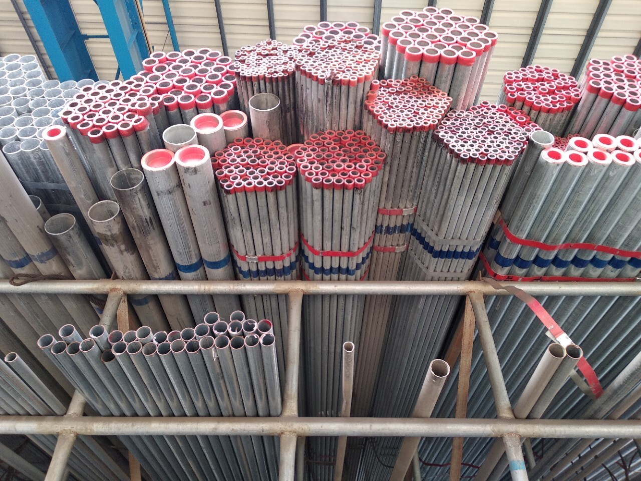 Supply of thermal zinc plating pipe, the East Midland plating pipe, and the fire hoses SC20 SC32.