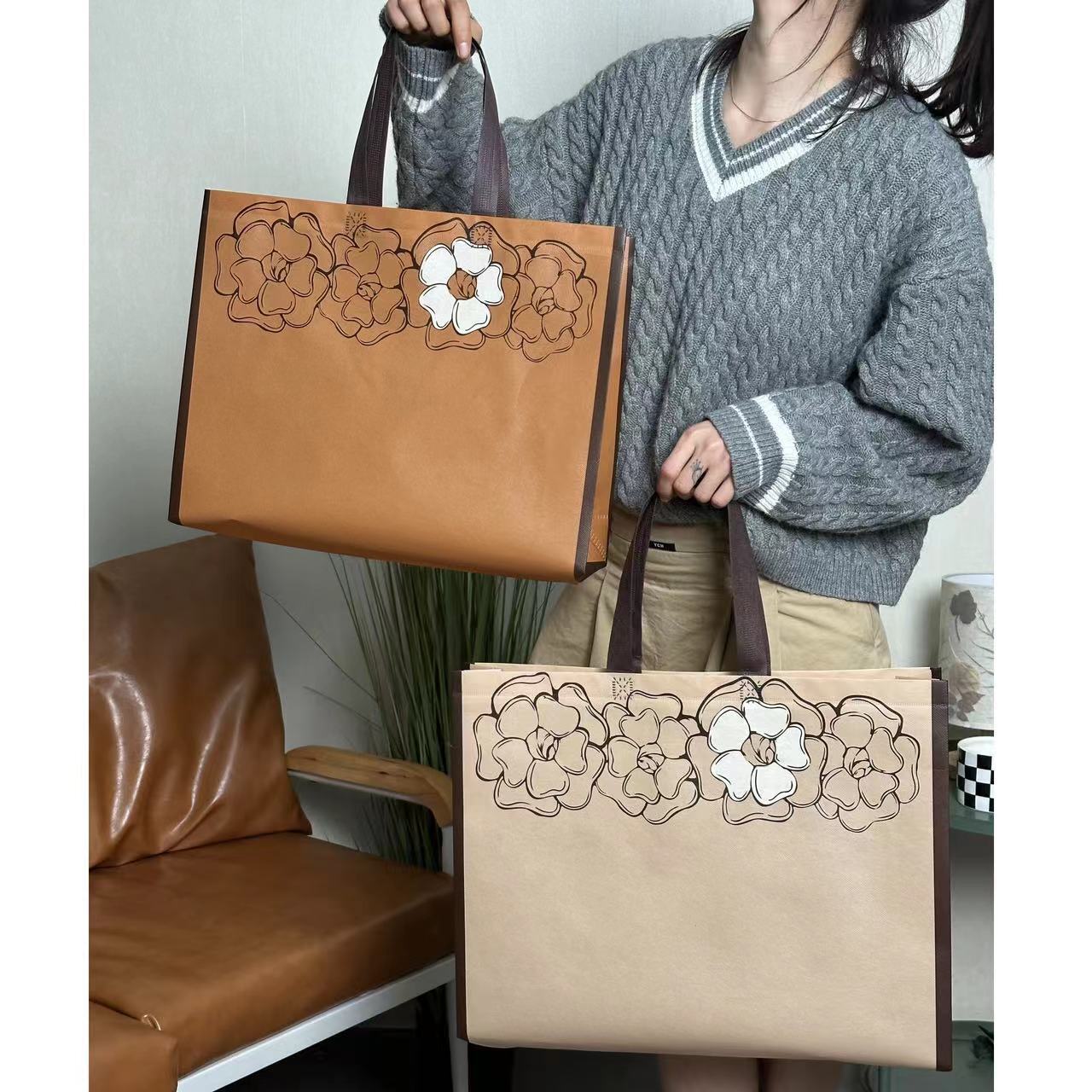 Slurp bag factory, wholesale green handbags thickened, vest bags folded, gift bags told.