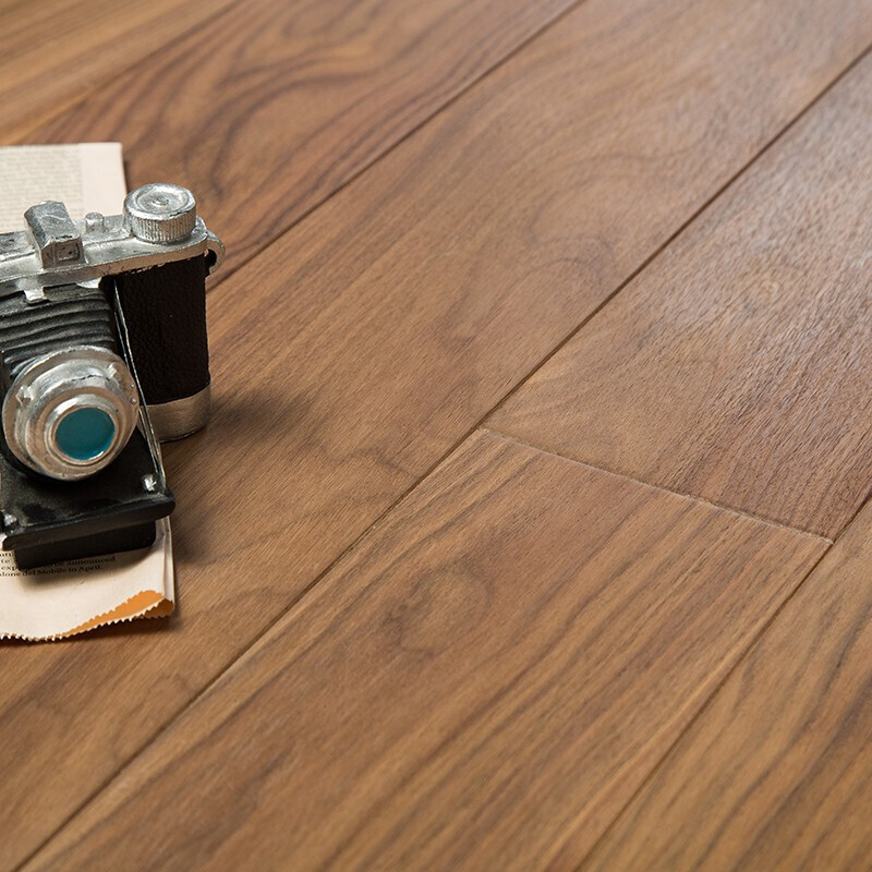 Dino lives in the U.S. black walnut, wood floor, wood wax, wood mill, straight to the floor.