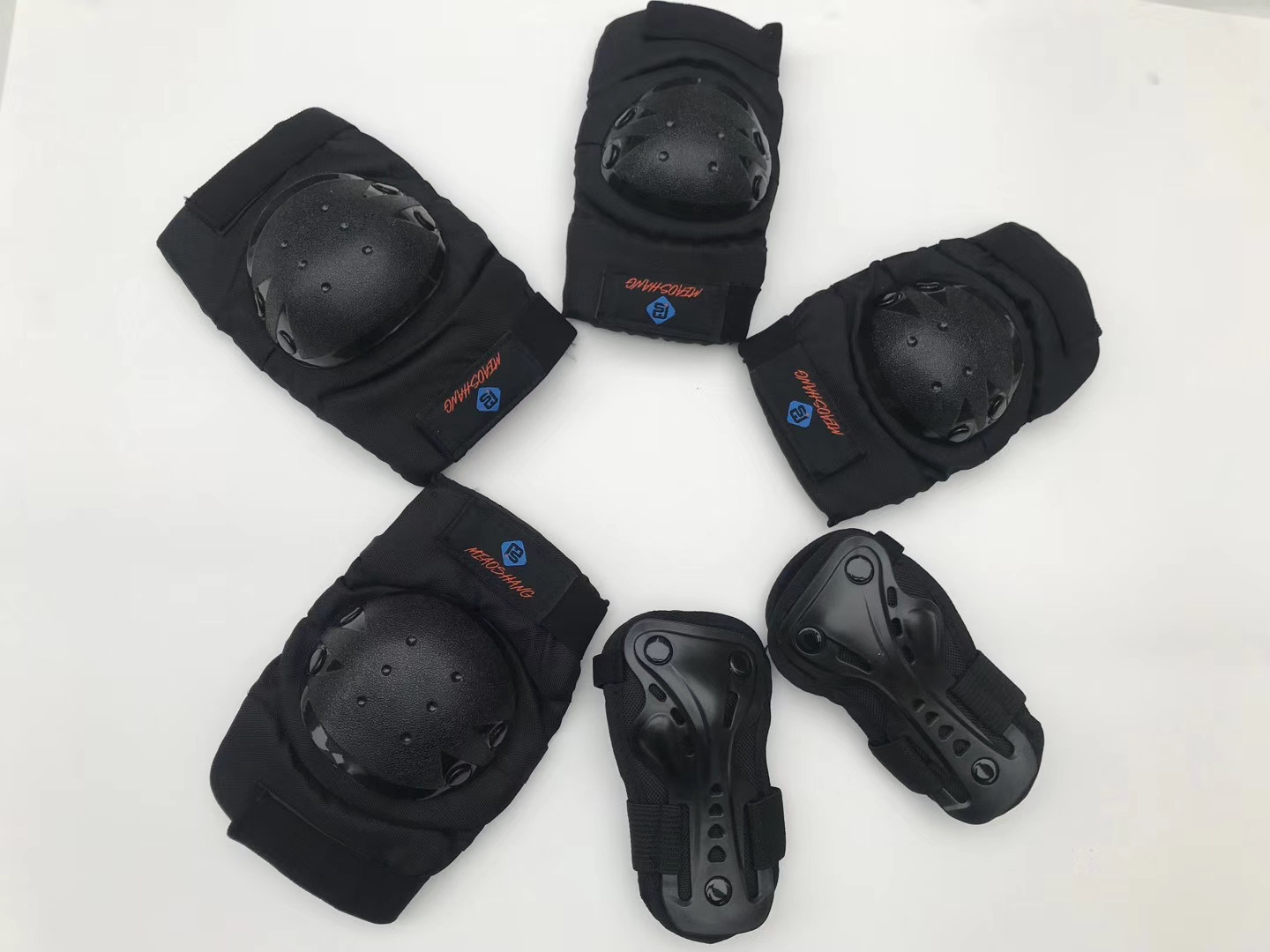 Skating slipper gears for children with wrists and elbow skateboards, boys and girls