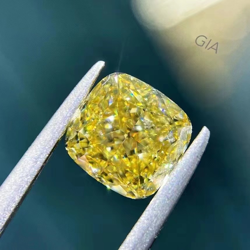 Direct sale of natural yellow diamonds by manufacturers.