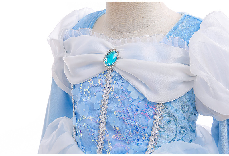 A new Cinderella dress, long sleeves, a girl's dress, a dress, a dress, a dress, a dress.