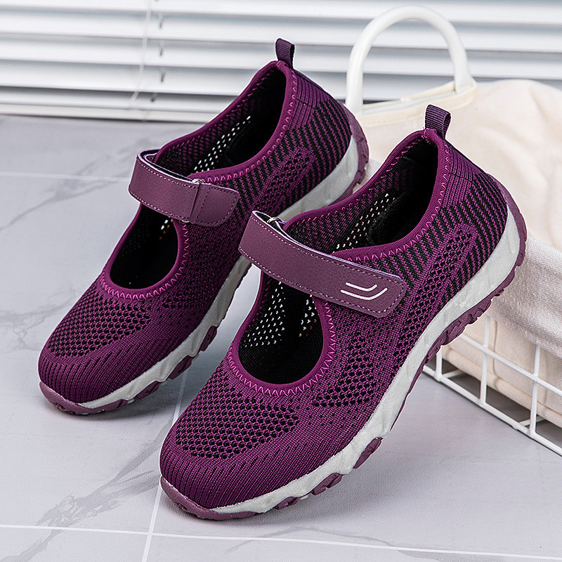 Old-age walking shoes in mother's shoes and dancing shoes, soft-soft and smooth sports and sports, single-shoe foreign trade shoes.