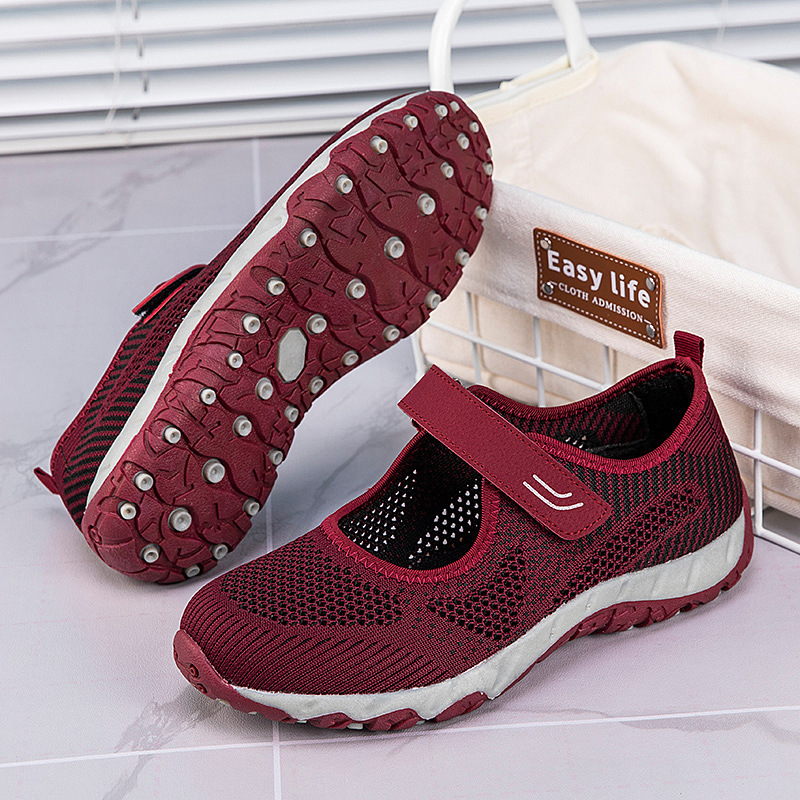 Old-age walking shoes in mother's shoes and dancing shoes, soft-soft and smooth sports and sports, single-shoe foreign trade shoes.