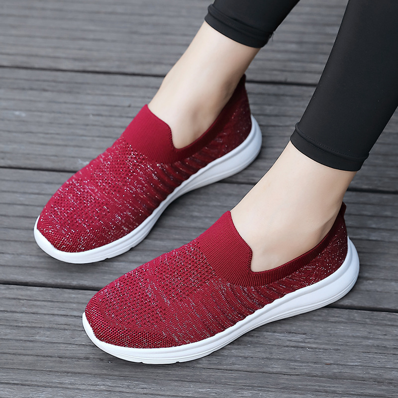 Scratch mother's shoes, shoes for girls, sneakers, sneakers, shoes for old people.