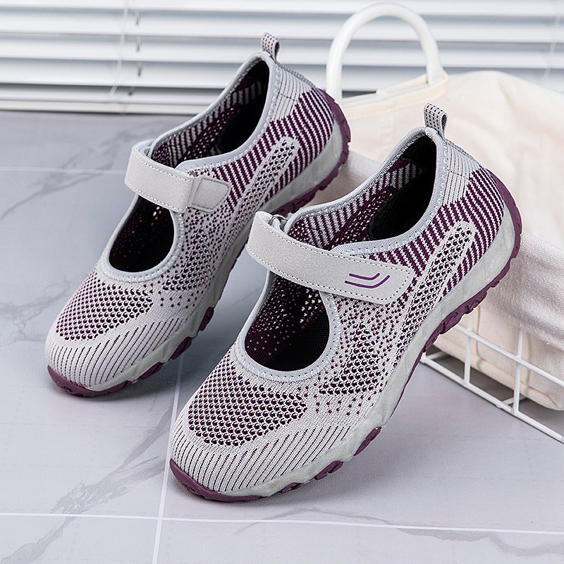 Old-age walking shoes in mother's shoes and dancing shoes, soft-soft and smooth sports and sports, single-shoe foreign trade shoes.