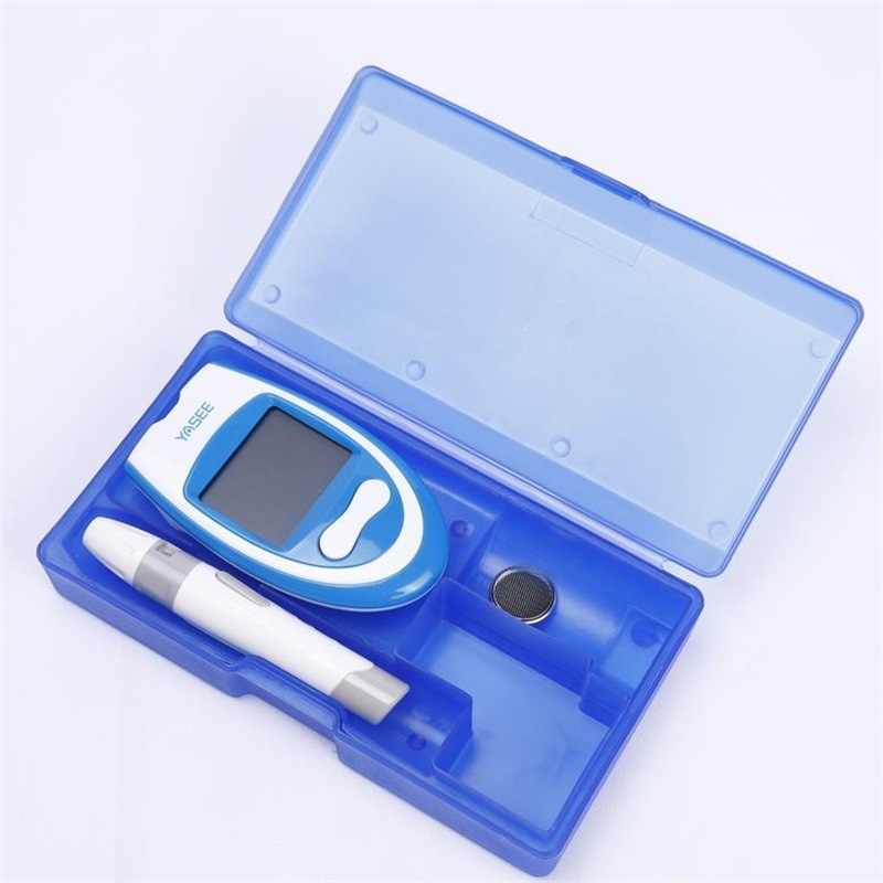 The Axe blood sugar tester used the Axe GLM-79 blood sugar test piece of paper for accurate, automatic blood sugar detection.