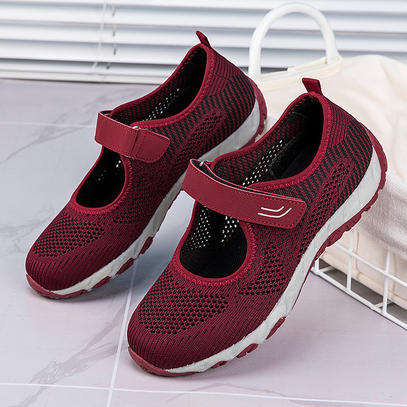Old-age walking shoes in mother's shoes and dancing shoes, soft-soft and smooth sports and sports, single-shoe foreign trade shoes.