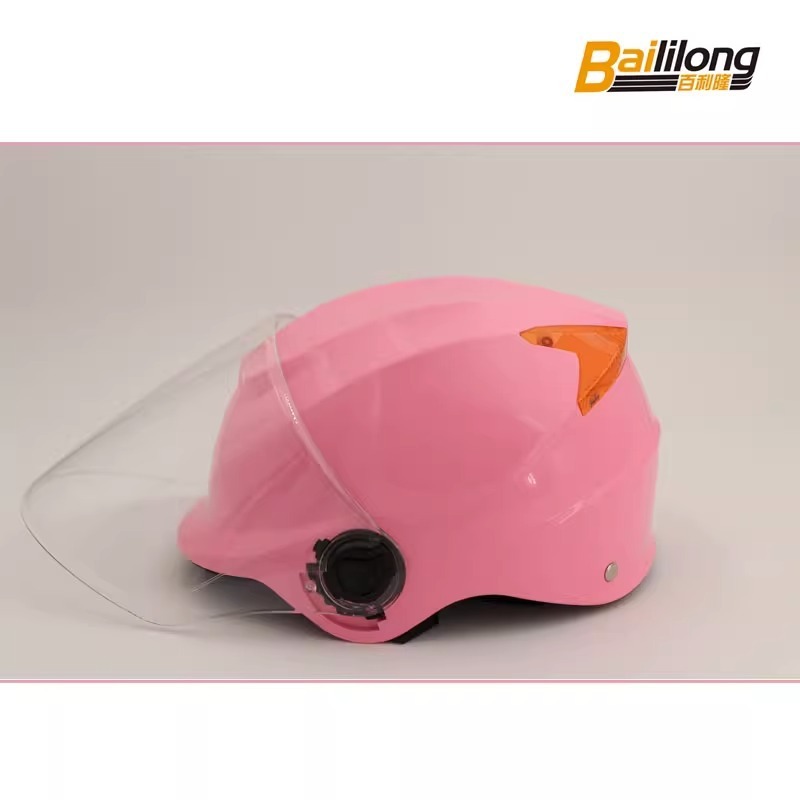 Adult helmets, comfortable inner heated fog screen helmets, motorized electric helmets, custom wholesalers.