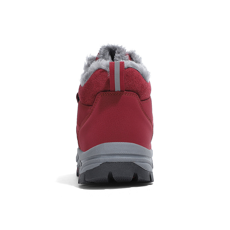 In winter, the old man's shoes with velvet, heated walking shoes with velvet-heavy bottom-proof shoes.