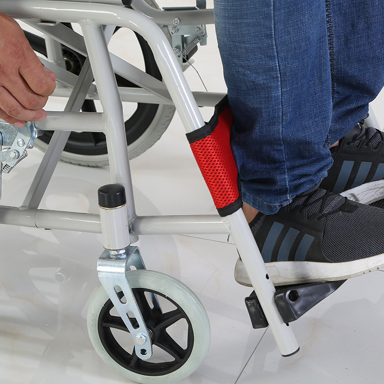 Wheel-chair vehicle folding of super-light, small-scale hand-to-hand vehicles for disabled persons with disabilities who have been crippled exclusively for older persons