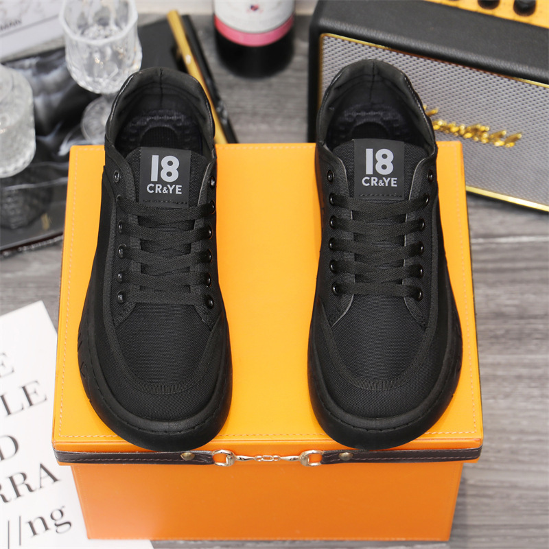 In 2024, the new Recreational Sporter Shoes helped men to breathe black shivering mango shoes.