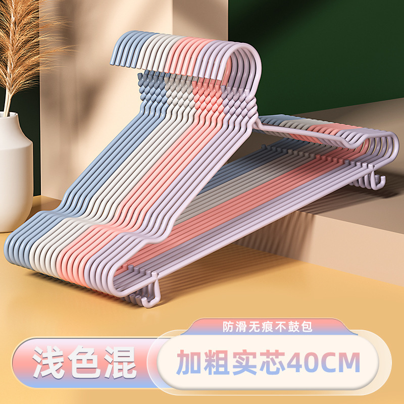 Những ký túc xá chống trầm mình của người lớn không có dây treo đỏ cho sinh viên da với ngực rám nắng