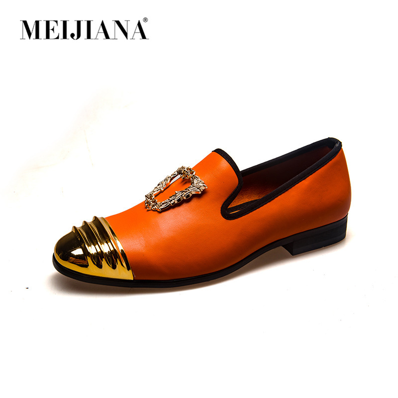 2023 Lufts are wearing leather shoes, hand-made shoes, autumn's O'Debbie's.